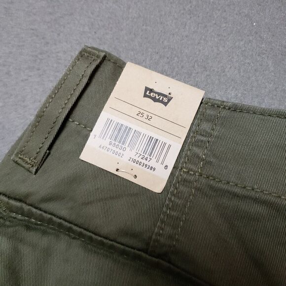 NWT Levi's Womens '94 Army green Baggy Cargo Size 25 - Picture 5 of 14